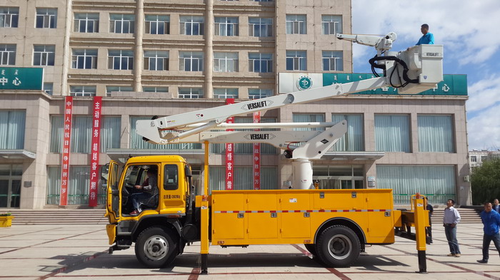 美国时代20米混合臂绝缘斗臂车/带电作业车